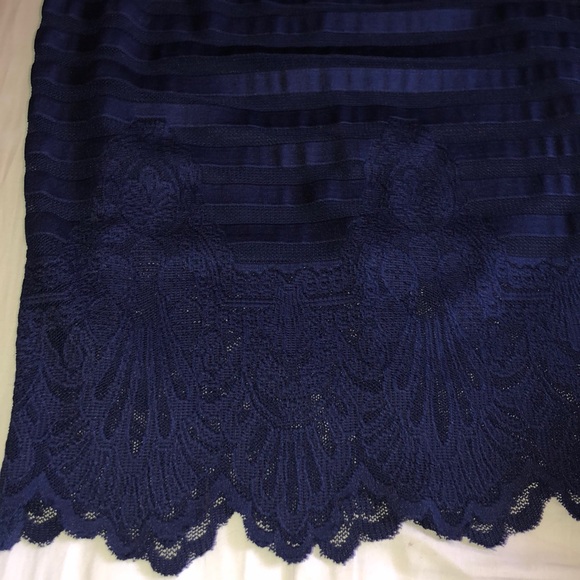 Guess Navy Blue Dress NEVER WORN BRAND NEW - Picture 4 of 8